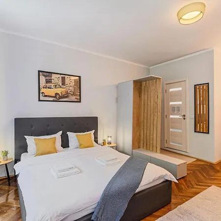 Apartamento In Old Town Near Black Church & White Tower *